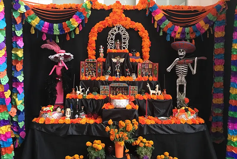 Día de los Muertos (Day of the Dead)