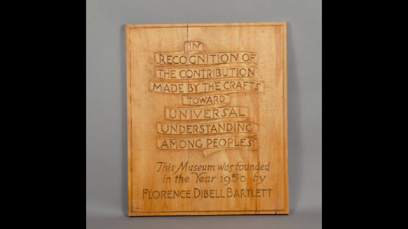 Folk Art Online-02 Wooden plate with carvings